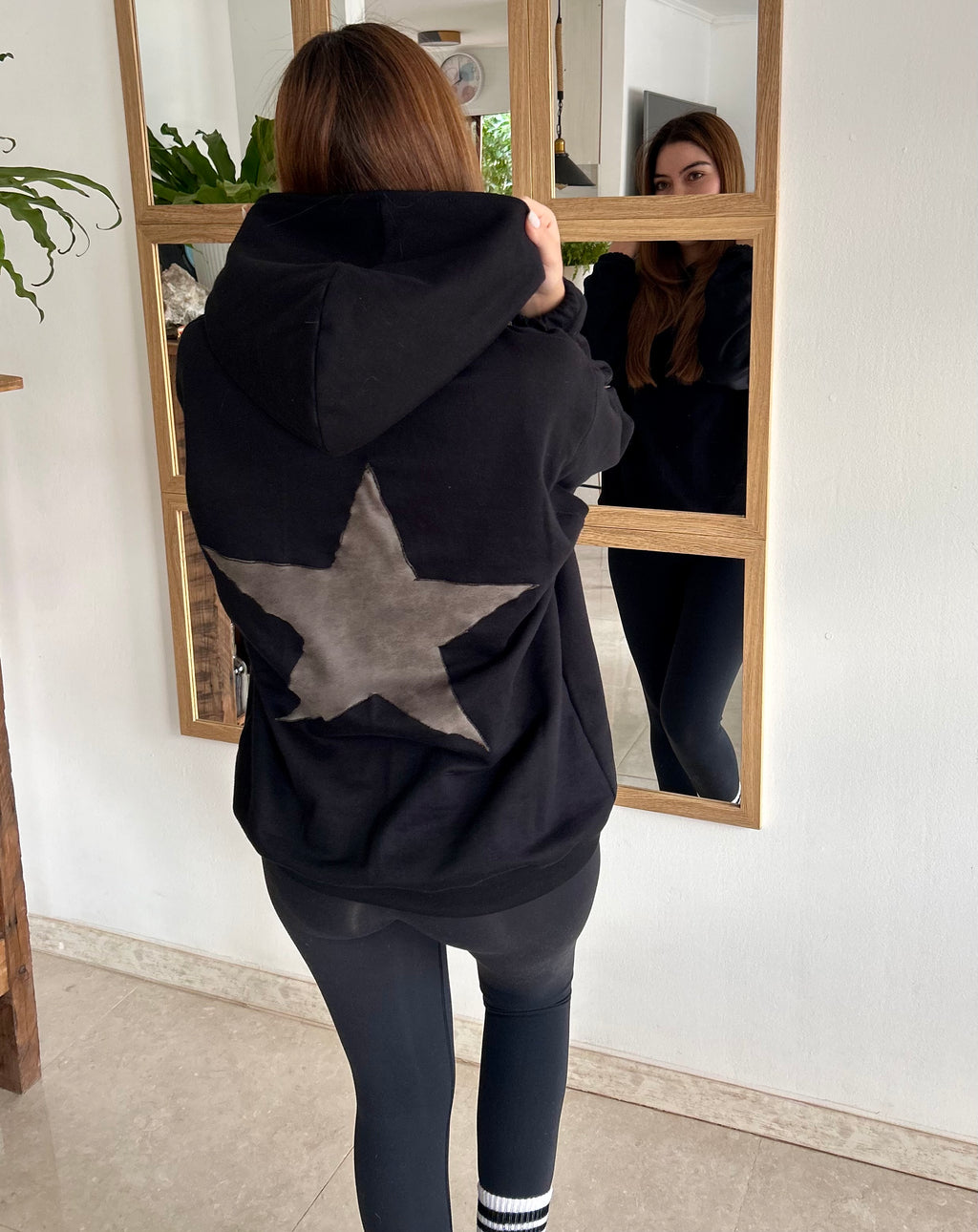 Poleron Oversize Estrella - Color Negro